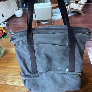 Lo & Son’s Weekender Bag